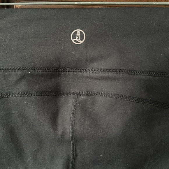 Lands’ End capri length leggings - Picture 4 of 5